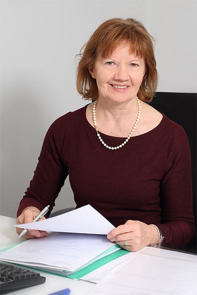 Anita Zirngibl, Notarangestellte/Ausfertigung