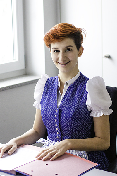 Christina Kiermaier, Auszubildende